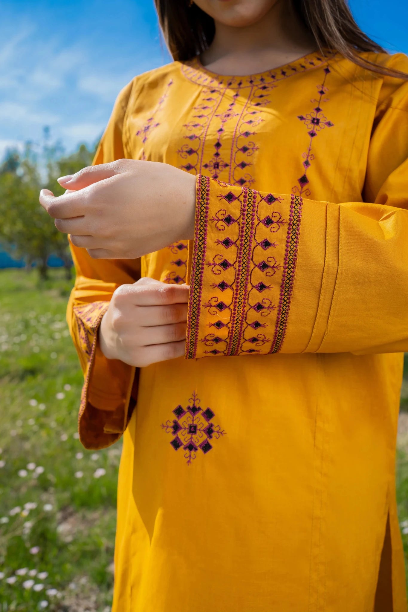2 PC | Embroidery Lawn Suit - Bellissimo Outfit