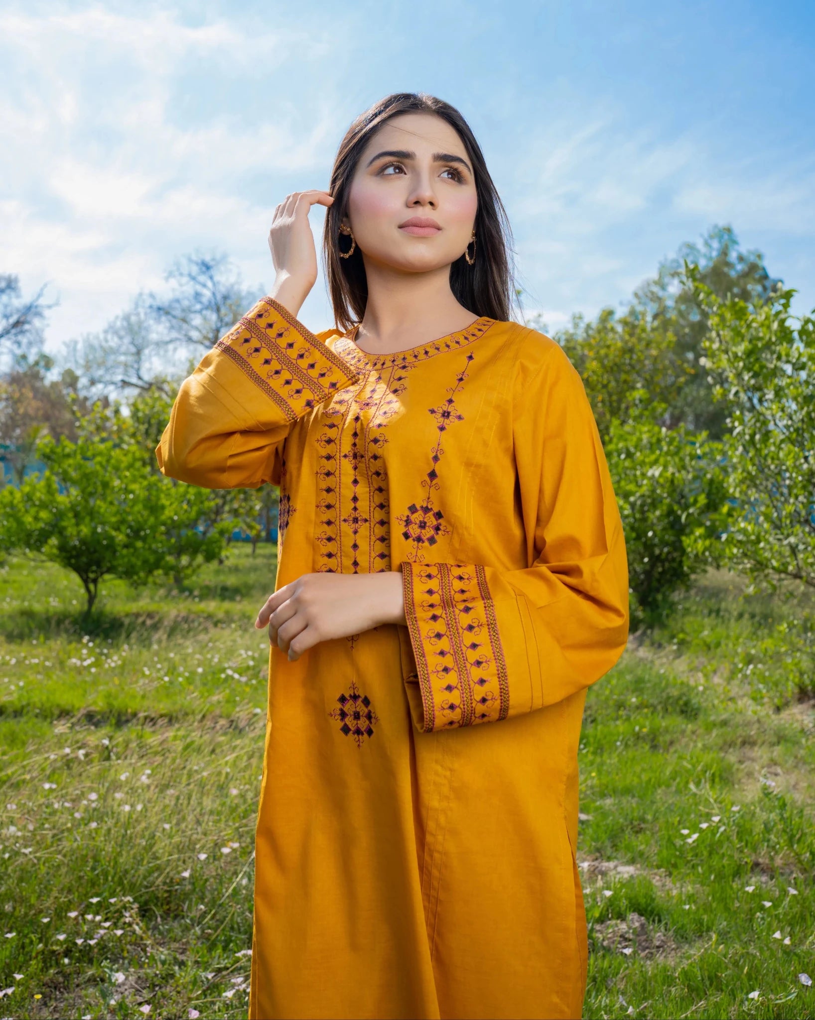 2 PC | Embroidery Lawn Suit - Bellissimo Outfit