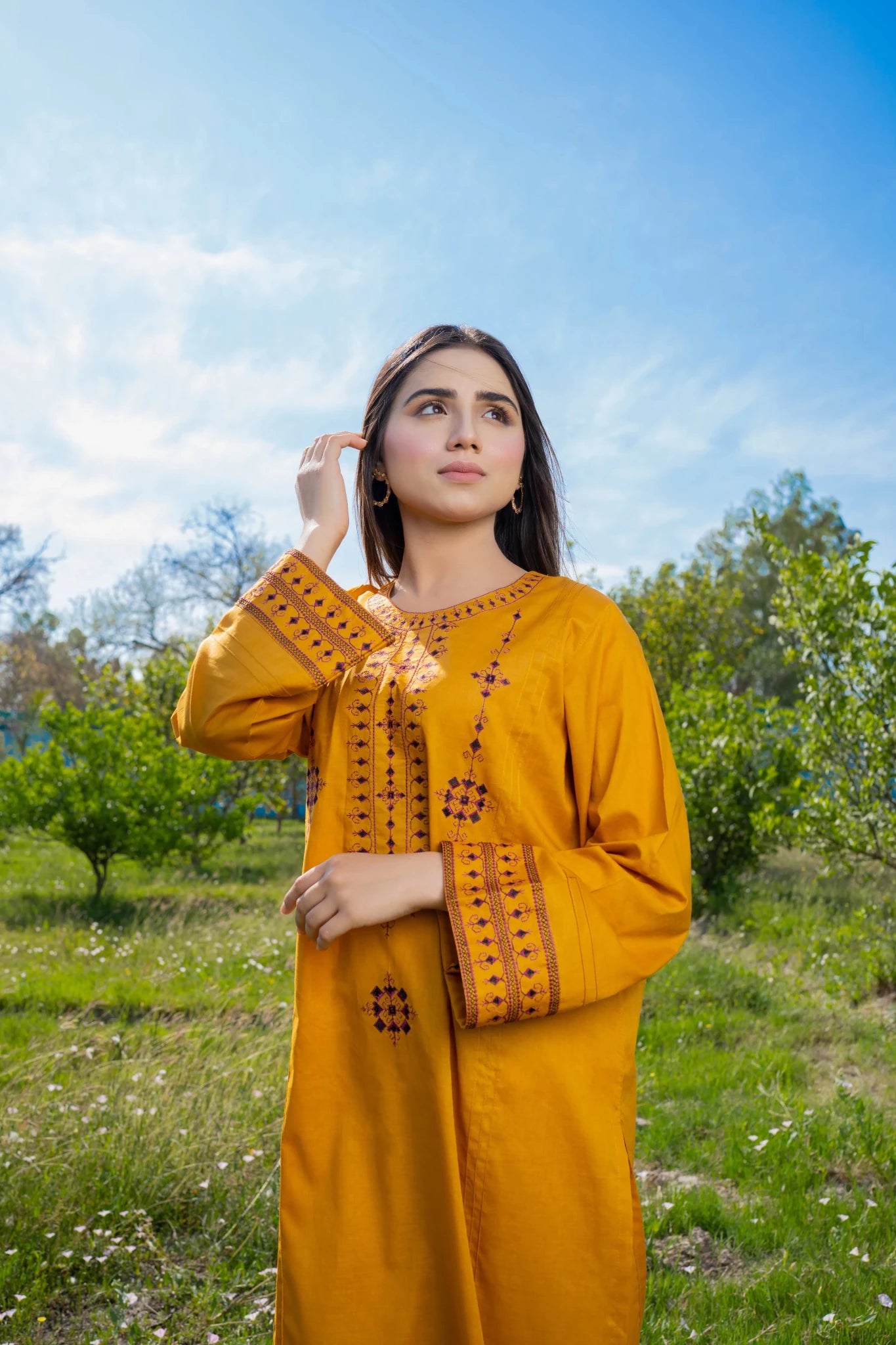 2 PC | Embroidery Lawn Suit - Bellissimo Outfit