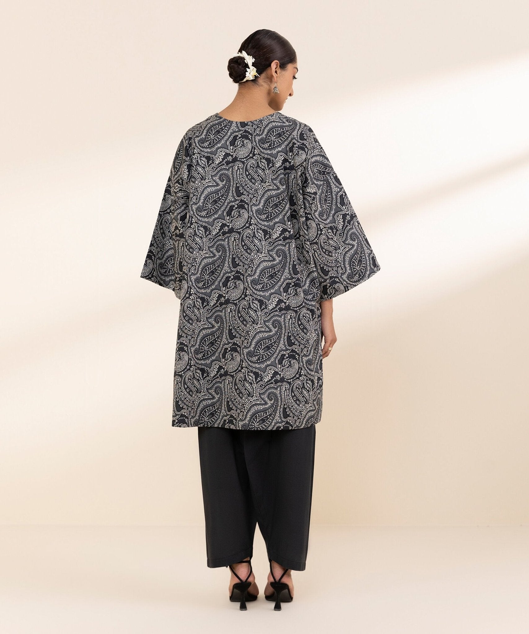 2 PC | Printed Lawn | Unstitched - Bellissimo Outfit