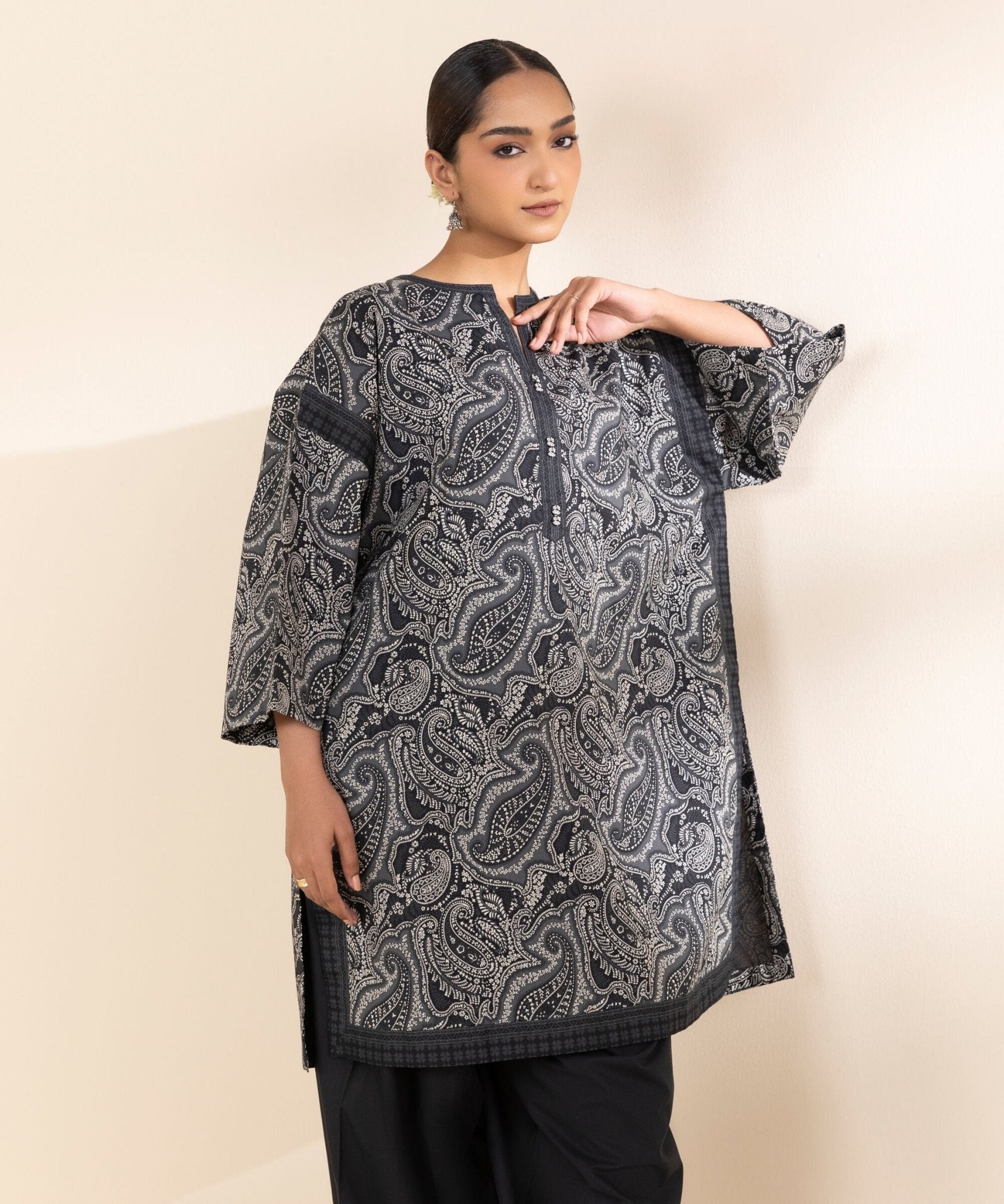 2 PC | Printed Lawn | Unstitched - Bellissimo Outfit