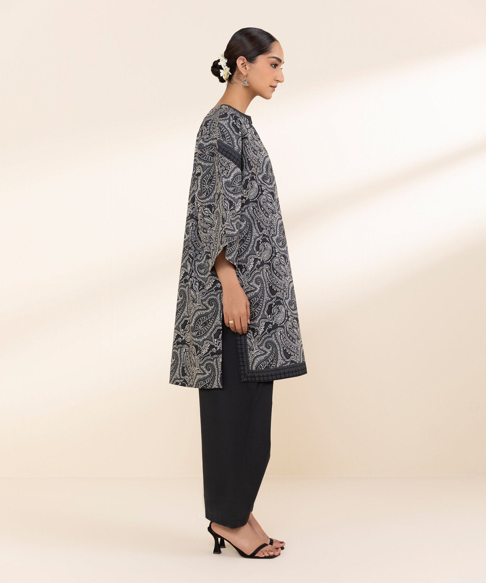 2 PC | Printed Lawn | Unstitched - Bellissimo Outfit