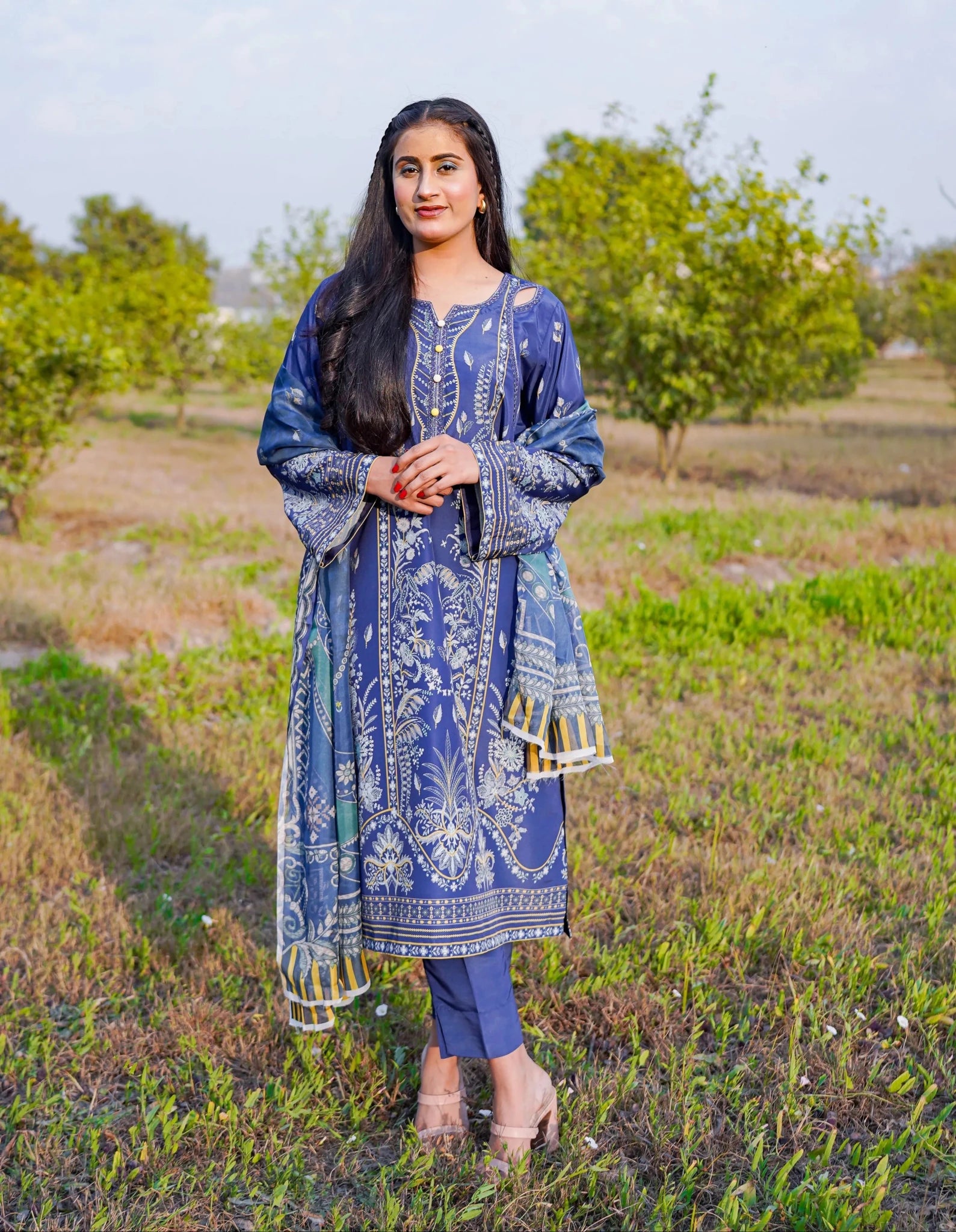 3 PC | Printed Lawn Suit - Bellissimo Outfit