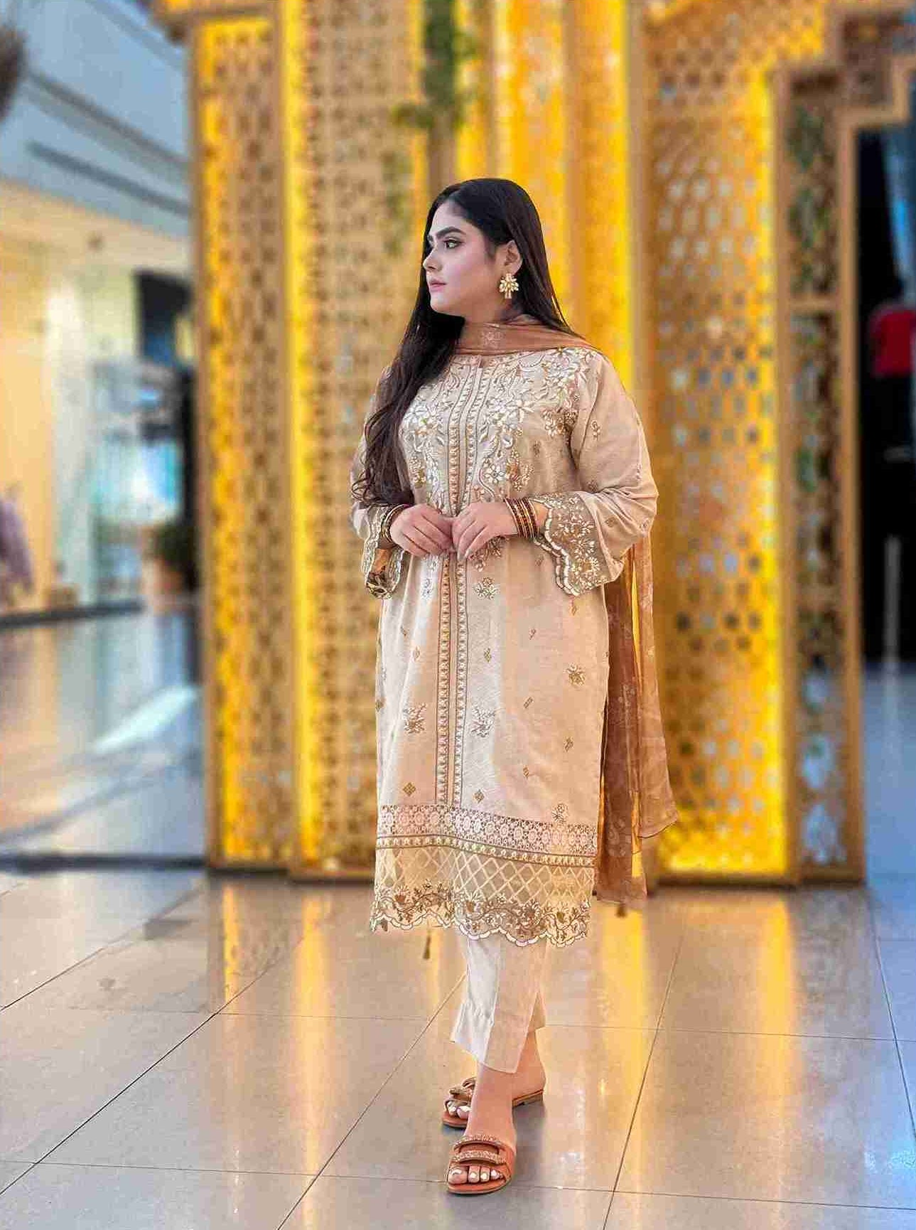 2 PC | Embroidery Lawn Suit