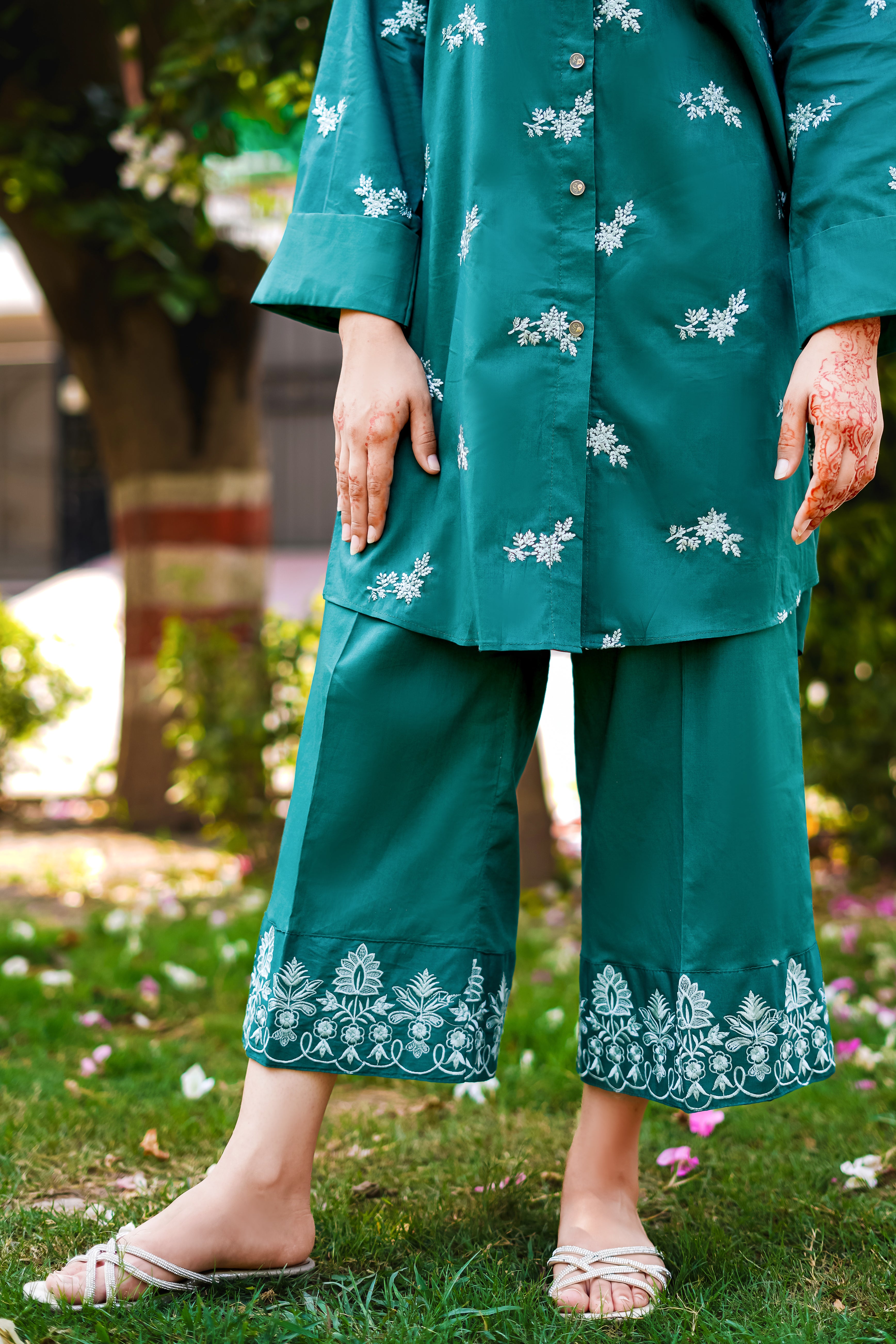 2- Piece Embroidered Suit (G11218)